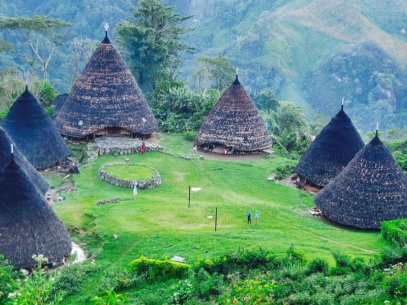 Keajaiban Arsitektur Rumah Adat Waerebo NTT