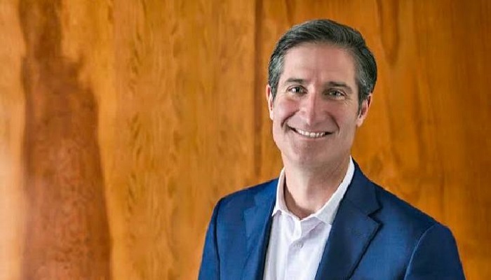 Brian Niccol Menjadi CEO Baru Starbucks