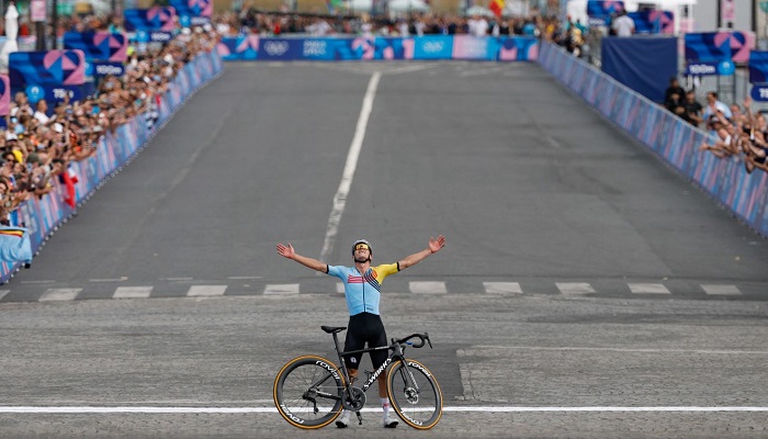 Remco Evenepoel, Pesepakbola Gagal Yang Raih Emas Olimpiade