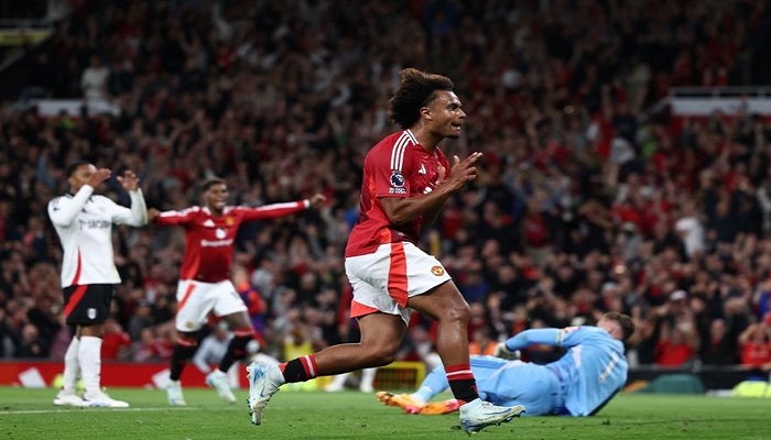 Joshua Zirkzee Mencetak Gol Perdana Di Manchester United