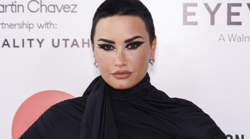 Perjalanan Emosional Penyanyi Hebat Demi Lovato Dalam Bermusik