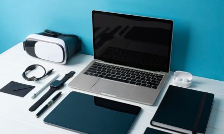 Laptop Hemat Energi Pilihan Ideal Untuk Bekerja Jarak Jauh