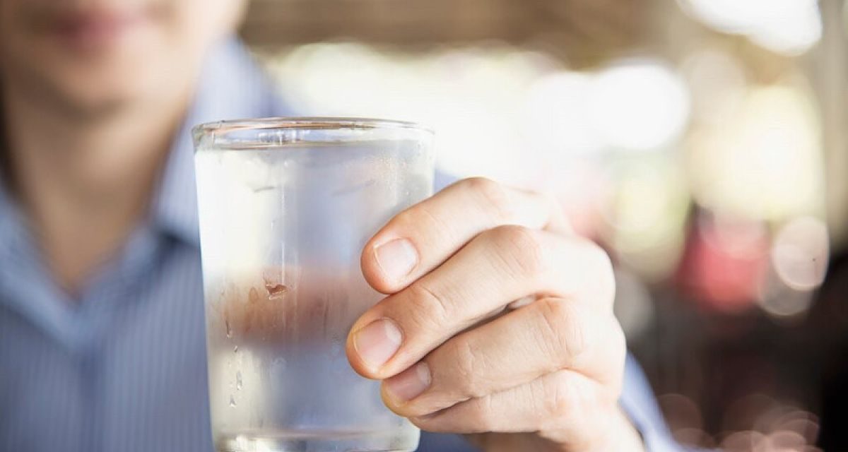 Minum Air Dingin Katanya Bisa Bikin Gendut, Fakta Atau Mitos?