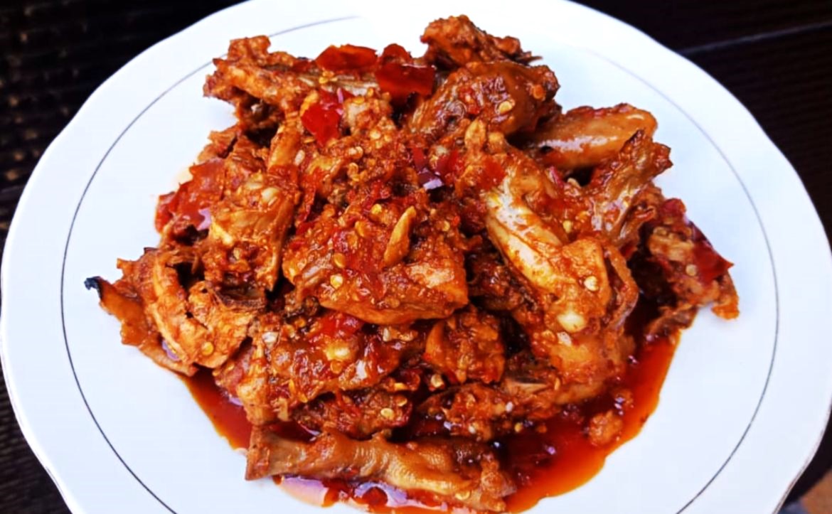 Kelezatan Ayam Rarang