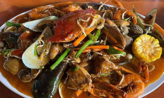 Kelezatan Seafood Menikmati Hidangan Laut Yang Memikat
