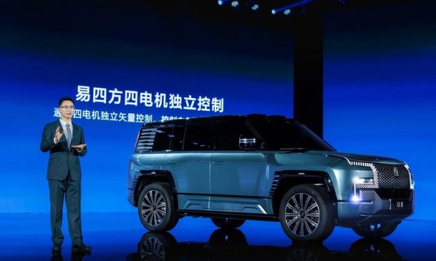 Mobil BYD Yangwang U8 Di Lengkapi Teknologi Quad-Motor E⁴